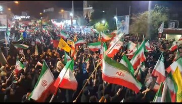 رهبر انقلاب فرماندهی جنگ را برعهده دارند