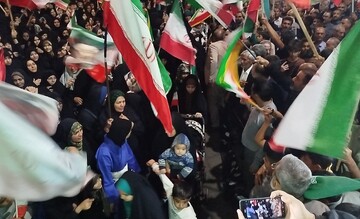 تجدید عهد مردم کردکوی در شب‌های همبستگی