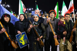 اجتماع شبانه مردم همدان