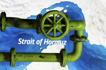 Hürmüz Boğazı'ndaki kriz sonrası petrol fiyatı 100 doların üstüne fırladı