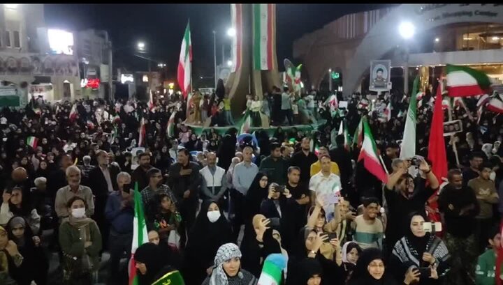 حماسه باشکوه مردم شهر بم در شب پنجاه و سوم