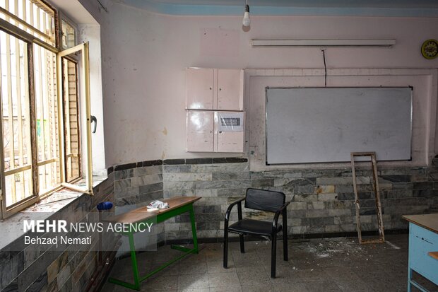 تخریب مراکز آموزشی دیواندره در جنگ رمضان