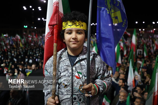 اجتماع شبانه مردم همدان