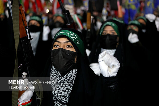 اجتماع شبانه مردم همدان