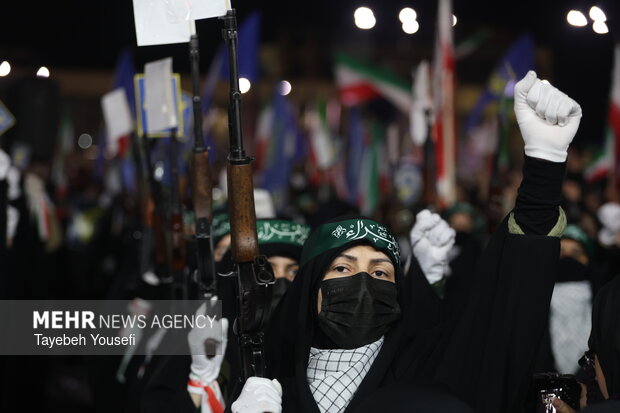 اجتماع شبانه مردم همدان