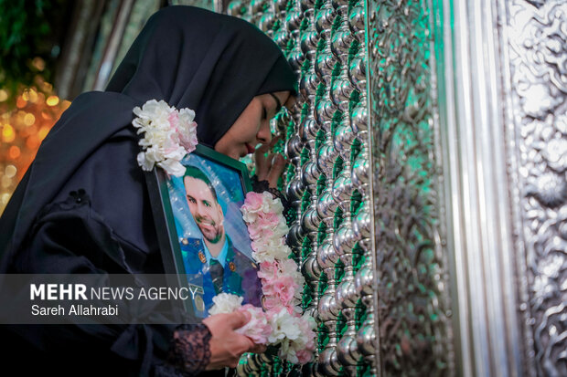 غبارروبی حرم مطهر شاهچراغ (ع)