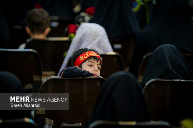 غبارروبی حرم مطهر شاهچراغ (ع)