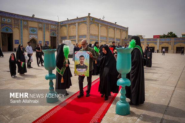 غبارروبی حرم مطهر شاهچراغ (ع)