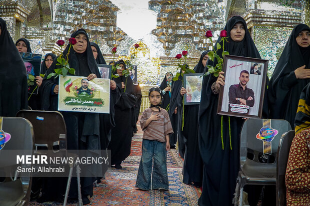 غبارروبی حرم مطهر شاهچراغ (ع)