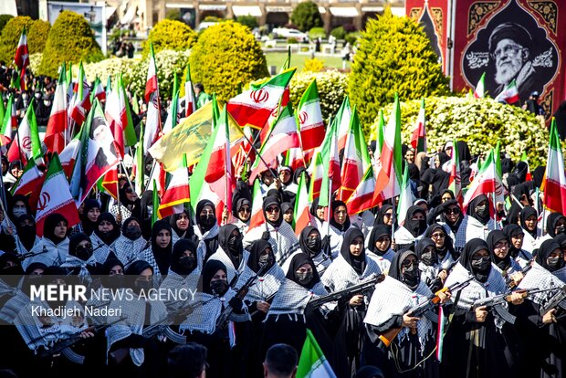 تجمع دختران جانفدا در اصفهان