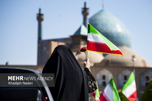 تجمع دختران جانفدا در اصفهان