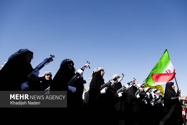 تجمع دختران جانفدا در اصفهان
