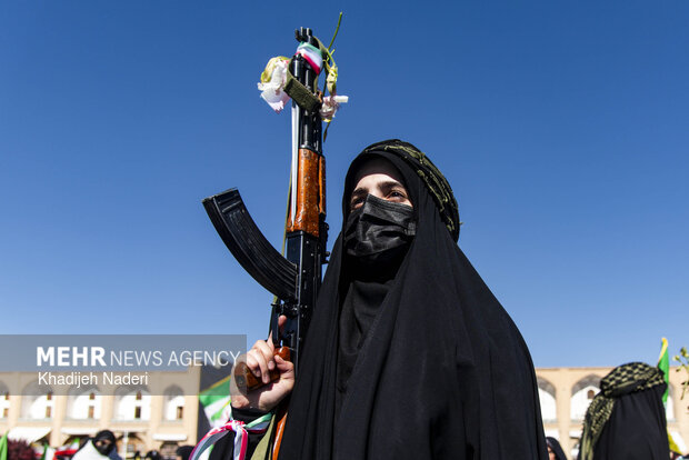 تجمع دختران جانفدا در اصفهان