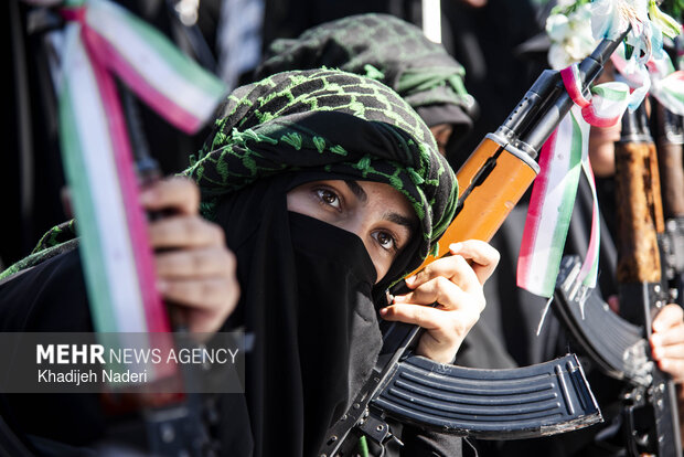 تجمع دختران جانفدا در اصفهان