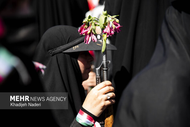 تجمع دختران جانفدا در اصفهان