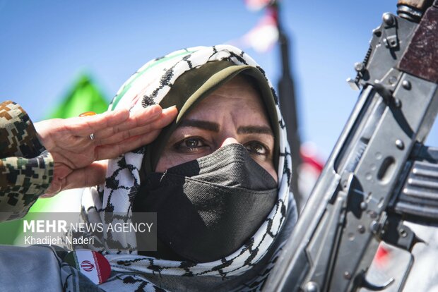 تجمع دختران جانفدا در اصفهان