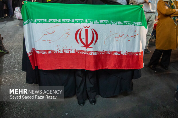 اجتماع حمایت از رزمندگان در مقابله با دشمن آمریکایی - صهیونی