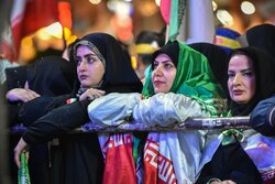 اجتماع شبانه مردم در اراک