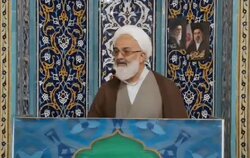 امام جمعه آرادان: ما یک ملتیم و یک هدف داریم/ترامپ به دنبال چنددستگی؛