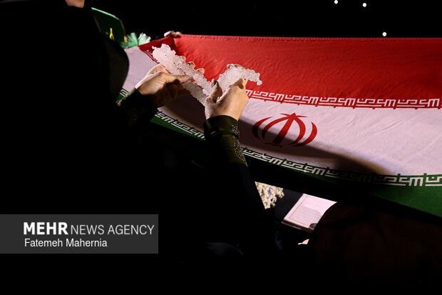 اجتماع حمایت از رزمندگان در مقابله با دشمن آمریکایی - صهیونی