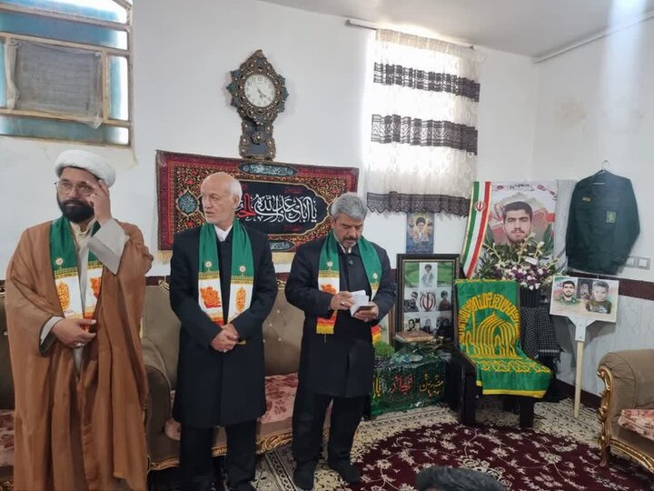 اجتماع امشب خرم‌آبادی‌ها متبرک به پرچم حرم امام رضا(ع) شد