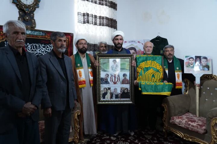 اجتماع امشب خرم‌آبادی‌ها متبرک به پرچم حرم امام رضا(ع) شد