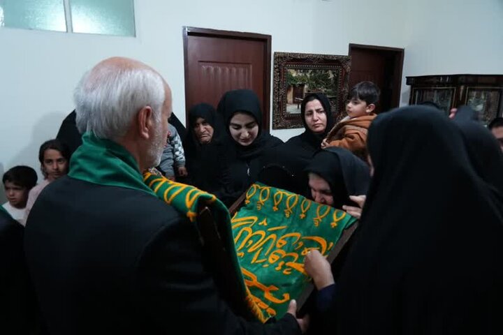 اجتماع امشب خرم‌آبادی‌ها متبرک به پرچم حرم امام رضا(ع) شد