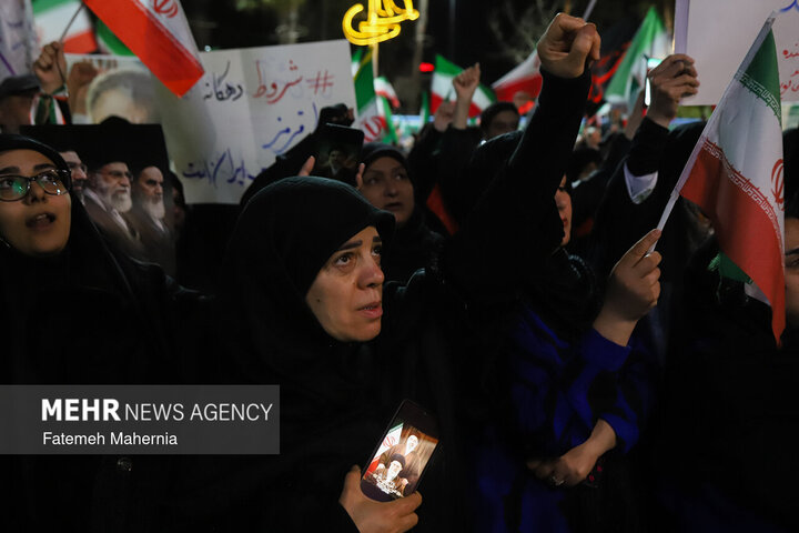 التجمعات الليلية الشعبية في الشوارع