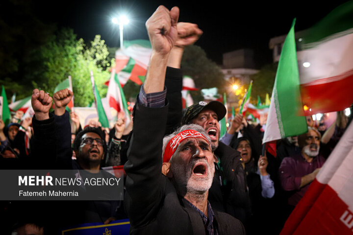 التجمعات الليلية الشعبية في الشوارع