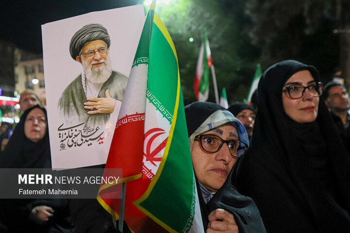 التجمعات الليلية الشعبية في الشوارع