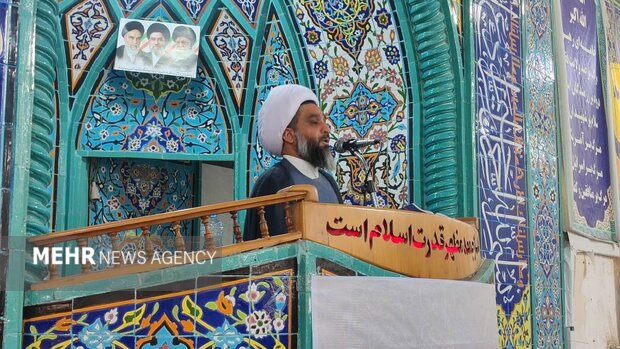 مدرسهای رو به آسمان؛ شهدای میناب نباید فراموش شوند