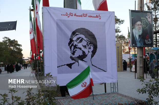 نقاشی تعاملی رهبر شهید انقلاب در گلزار مطهر شهدای بهشت زهرا(س)