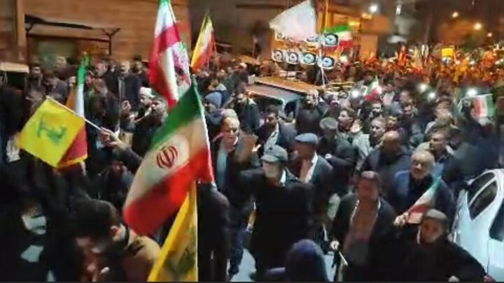 حضور پرشکوه مردم شهرکرد در پنجاه و پنج شب حضور پرشکوه مردم شهرکرد در پنجاه و پنج شب