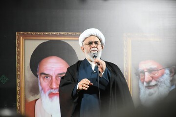 آیت الله رمضانی: بعثت مردم ایران به یک جنبش جهانی تبدیل شد