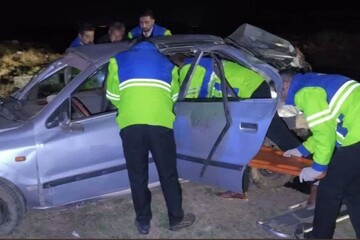 ۸ مصدوم در پی واژگونی خودرو در محور اهر-هریس