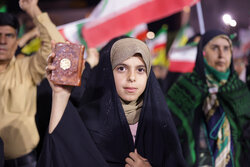 اجتماع باشکوه مردم ایلام در دفاع از کشور