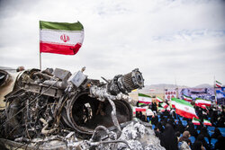 اجتماع مردمی در محل شکست عملیات آمریکایی در اصفهان