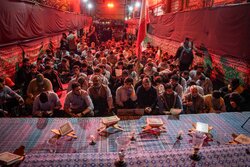 Iran students renew allegiance with ideals of martyred Leader