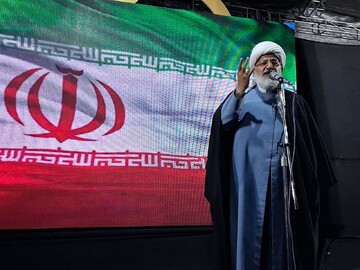 حجت الاسلام شیرازی: حضور مردم در صحنه به رزمندگان قدرت می‌دهد