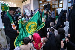 استقبال مردمی از بیرق رضوی در سنندج