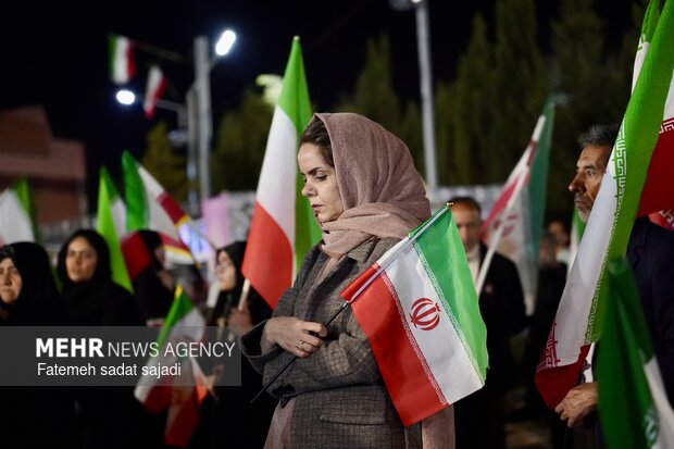 جشن دهه کرامت و اجتماع مردمی در میدان آزادی کرمان
