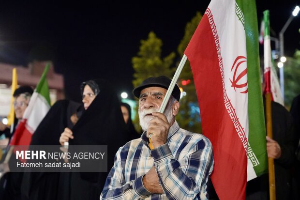 جشن دهه کرامت و اجتماع مردمی در میدان آزادی کرمان