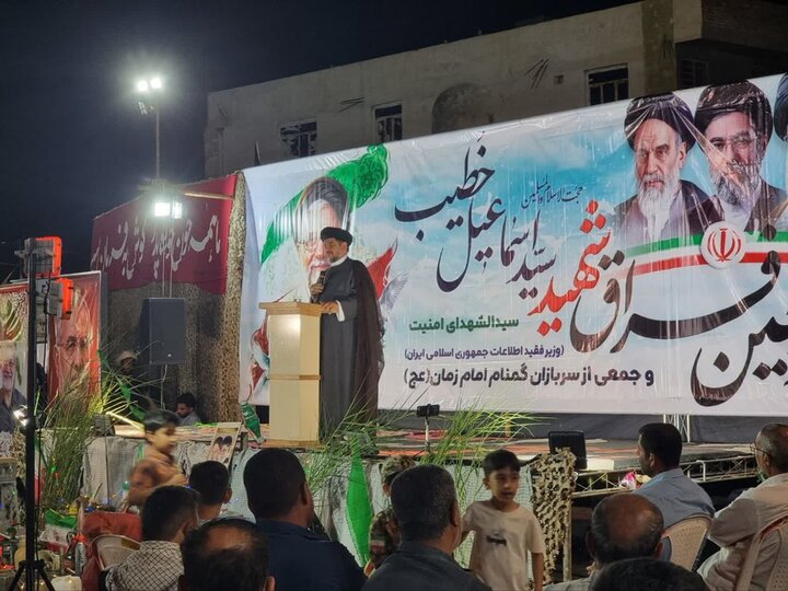 امام جمعه گناوه: تفرقه افکنی بین مردم و مسئولان راهبرد دشمن است