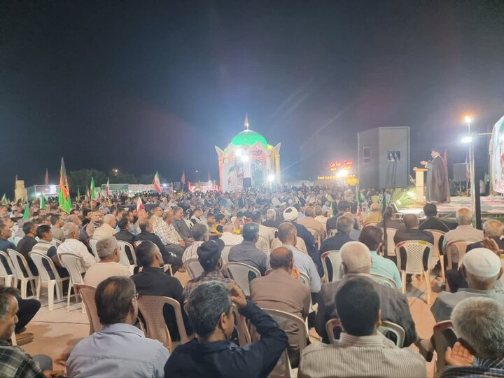 امام جمعه گناوه: تفرقه افکنی بین مردم و مسئولان راهبرد دشمن است