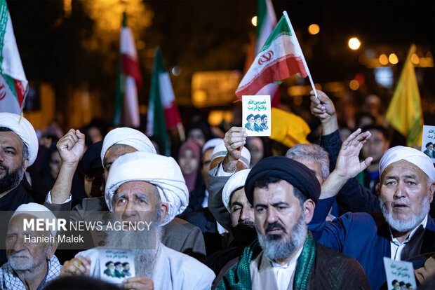 پنجاه و پنجمین شب از تجمعات در گلستان