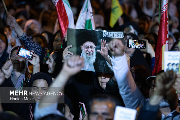 پنجاه و پنجمین شب از تجمعات در گلستان