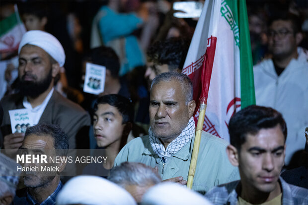 پنجاه و پنجمین شب از تجمعات در گلستان