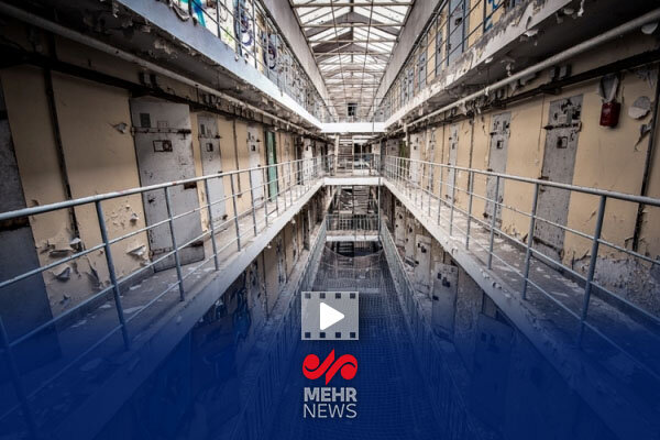 ۲۳۷ روز بدون غذای حلال در زندان فرانسه!