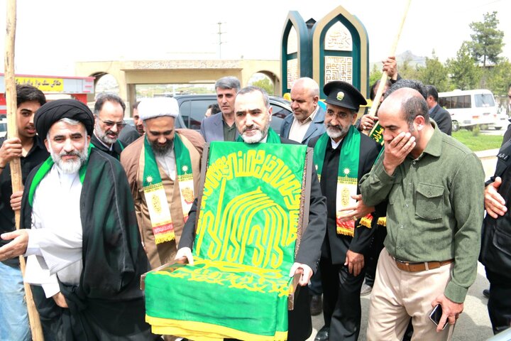 بهشت محمدی میزبان کاروان نور؛ تجدید عهد مردم سنندج با شهدا و امام رضا