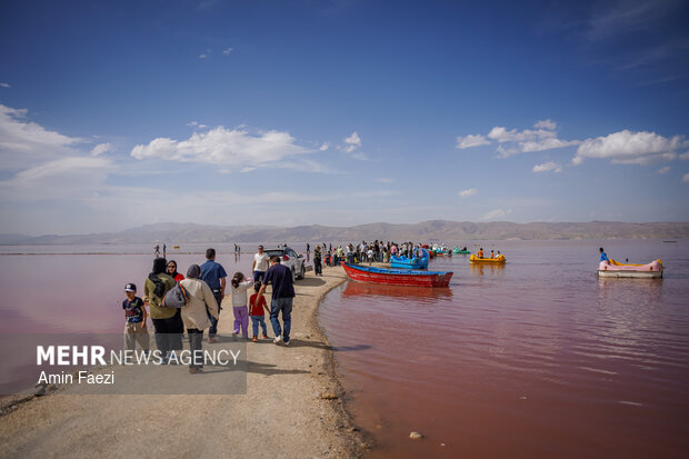 دریاچه مهارلو در شیراز